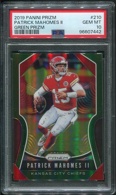 Authentic 2019 Panini Prizm #210 Green Prizm Patrick Mahomes PSA 10 Football Card